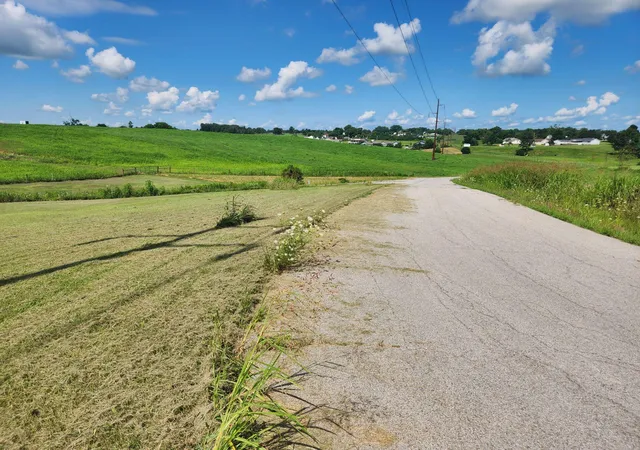 Homes for sale in Flemingsburg, KY | 250 Aubrie Blvd, Flemingsburg, KY 41041 | MLS# 25016483