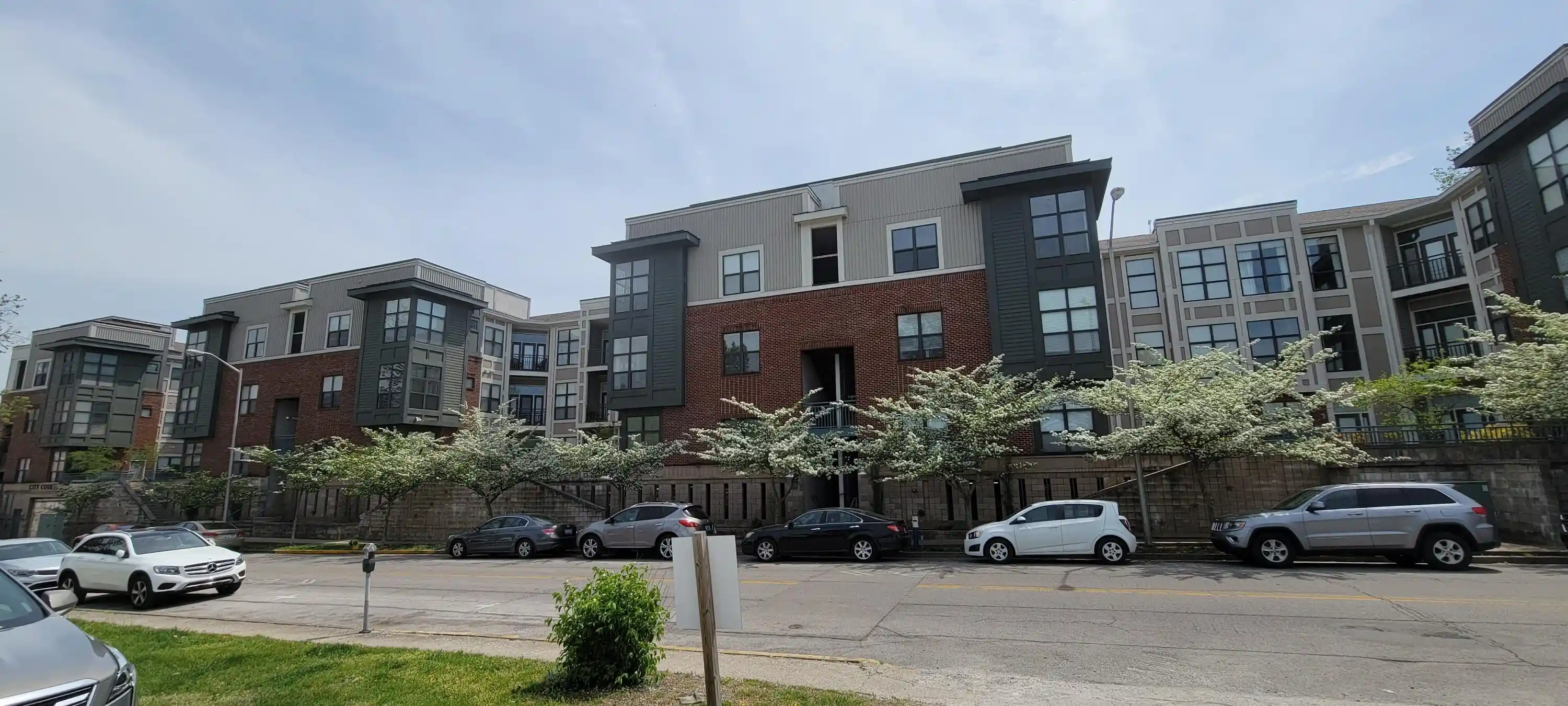 Listing Photo 1 - Condo for sale in 250 S Martin Luther King Blvd located at 250 S Martin Luther King Blvd, Lexington, KY 40508 - Unit #213