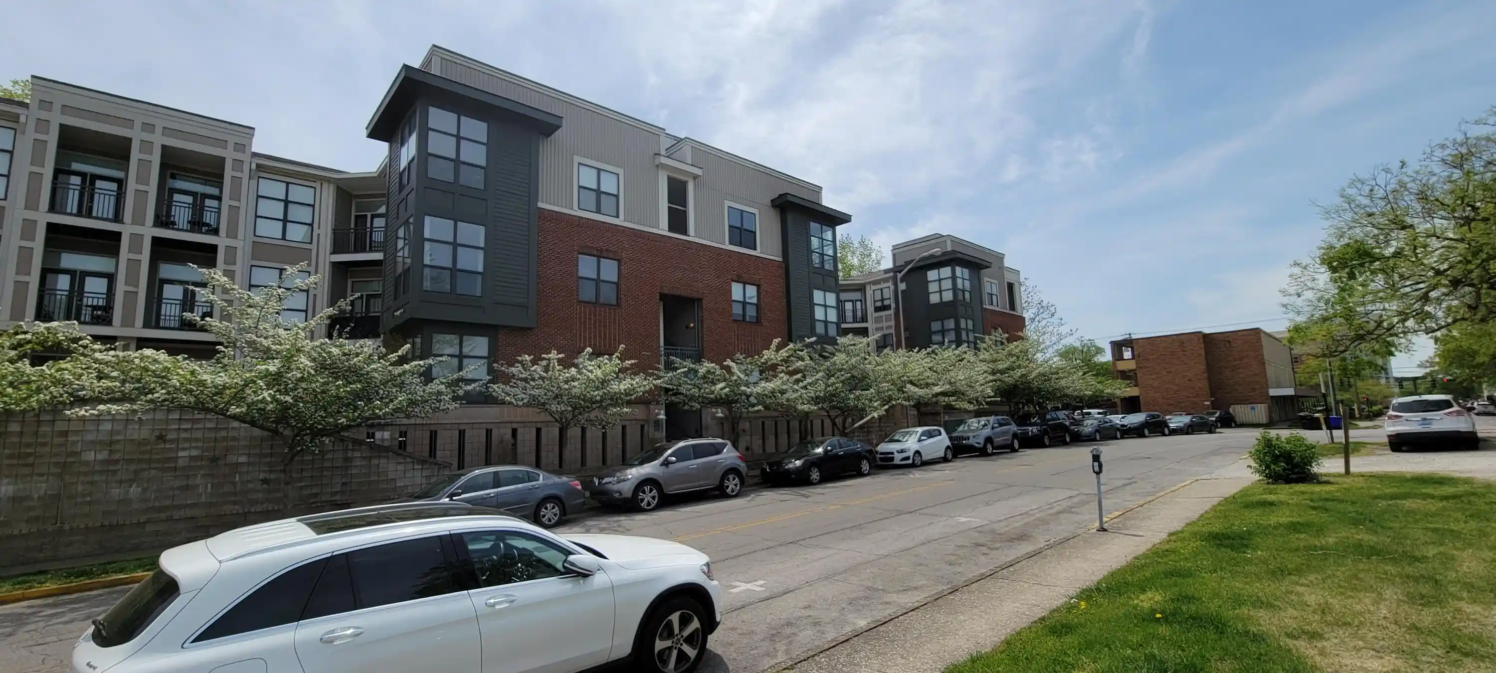 Listing Photo 2 - Condo for sale in 250 S Martin Luther King Blvd located at 250 S Martin Luther King Blvd, Lexington, KY 40508 - Unit #213