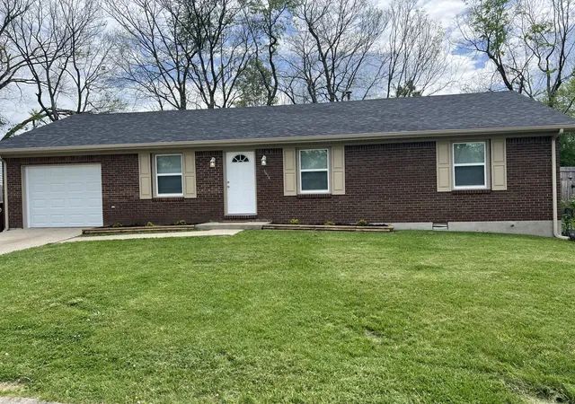 Homes for sale in Winchester, KY | 3614 Stamper Dr, Winchester, KY 40391 | MLS# 25017189