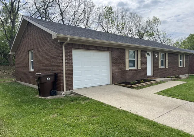 Homes for sale in Winchester, KY | 3614 Stamper Dr, Winchester, KY 40391 | MLS# 25017189