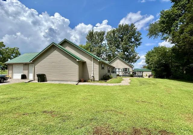 Photo 3 of Single family home for sale at 1681 Ky 1568, Monticello, KY 42633 | MLS# 25016586 | Listing updated on 2025-10-23