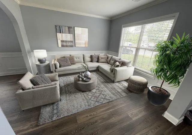 Photo 2 of Sale Pending at 504 Madison Point Dr, Lexington, KY 40515 | MLS# 25017245 | Listing updated on 2025-10-12