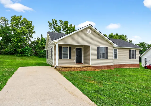 2nd image of 521 Acadia Way, Winchester, KY 40391 | MLS# 25017152