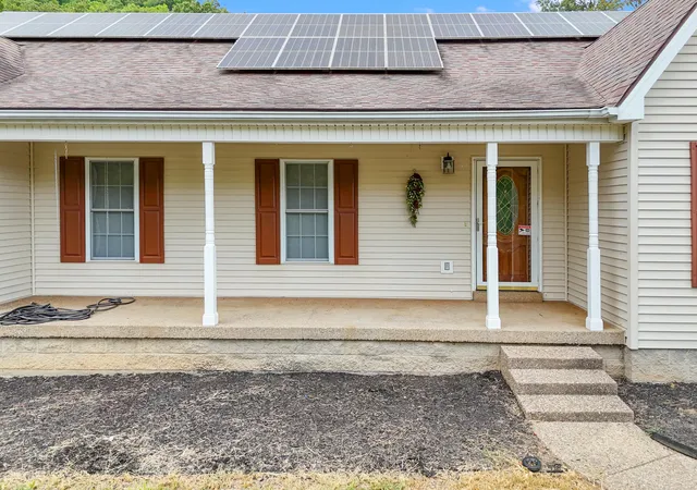 Homes for sale in Bradfordsville, KY | 1635 Pleasant Valley Rd, Bradfordsville, KY 40009 | MLS# 25017982