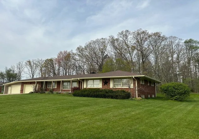 Photo 2 of Single family home for sale at 1805 N Ky 801, Morehead, KY 40351 | MLS# 25017265 | Listing updated on 2025-10-24