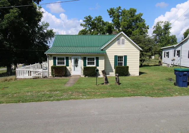 Homes for sale in Ferguson, KY | 213 Waddle St, Ferguson, KY 42533 | MLS# 25017405