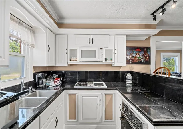 image of 2245/2251 N Yarnallton Pike, Lexington, KY 40511 | MLS# 25017399