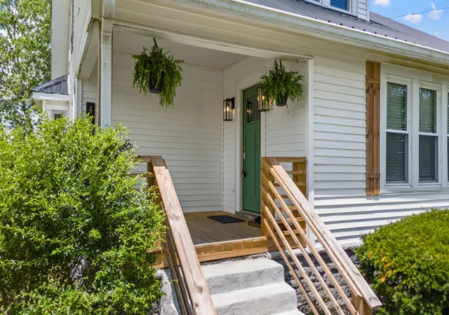 Photo 3 of Single family home for sale at 445 College Hill Rd, Waco, KY 40385 | MLS# 25016807 | Listing updated on 2025-11-15