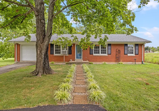 Photo 1 of Single family home for sale at 561 Boswell St, Harrodsburg, KY 40330 | MLS# 25017311 | Listing updated on 2025-10-29