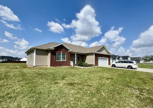Homes for sale in Danville, KY | 104 Clements Dr, Danville, KY 40422 | MLS# 25017495