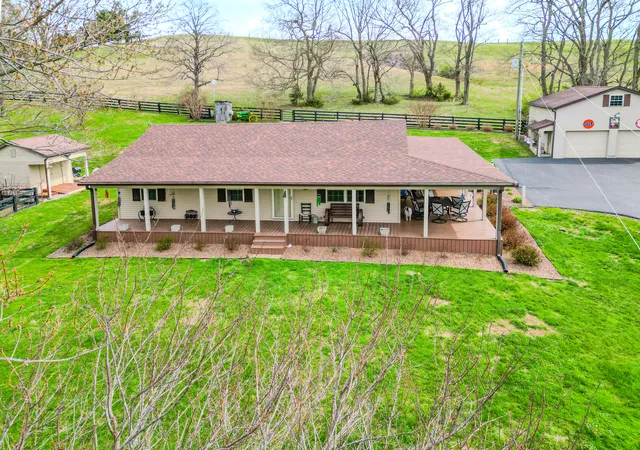1st image of 1270 Alum Springs Crosspike Rd, Danville, KY 40422 | MLS# 25016718