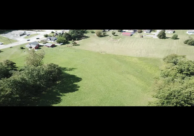 3rd image of 831 E 4Th St, London, KY 40741 | MLS# 25017355