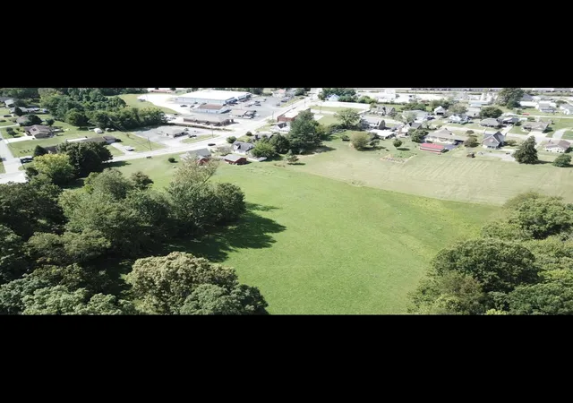 4th image of 831 E 4Th St, London, KY 40741 | MLS# 25017355