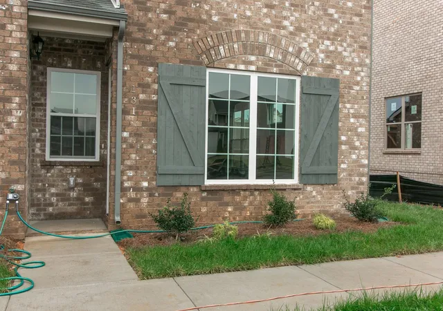 Photo 3 of Townhouse for sale at 143 Blackberry Ln, Georgetown, KY 40324 | MLS# 25016768 | Listing updated on 2025-09-12
