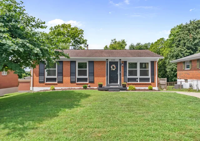 1st image of 688 Kingston Rd, Lexington, KY 40505 | MLS# 25016824