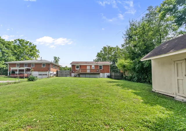 35th image of 688 Kingston Rd, Lexington, KY 40505 | MLS# 25016824
