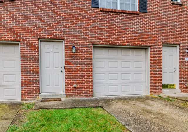 Townhouse for sale at 707 Ellison Court Court, Lexington, KY 40505 | MLS# 25016840