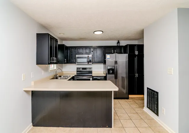 Photo 1 of Townhouse for sale at 707 Ellison Court Court, Lexington, KY 40505 | MLS# 25016840 | Listing updated on 2026-01-01