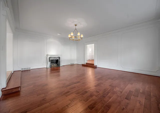 Photo 4 of Single family home for sale at 794 Chinoe Rd, Lexington, KY 40502 | MLS# 25017471 | Listing updated on 2026-01-04