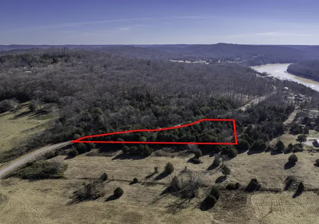 2nd image of 221 Cumberland Ridge Dr, Bronston, KY 42518 | MLS# 25017534