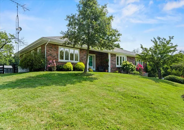 2nd image of 2226 Mackey Pike, Nicholasville, KY 40356 | MLS# 25018161