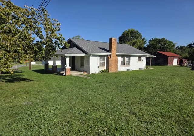 Photo 1 of Single family home for sale at 1995 Gordon Hill Pike, Corbin, KY 40701 | MLS# 25018351 | Listing updated on 2025-11-03
