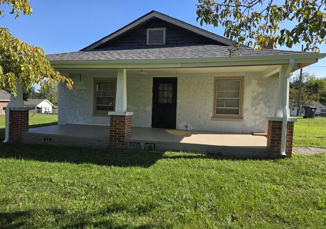 Photo 3 of Single family home for sale at 1995 Gordon Hill Pike, Corbin, KY 40701 | MLS# 25018351 | Listing updated on 2025-11-03
