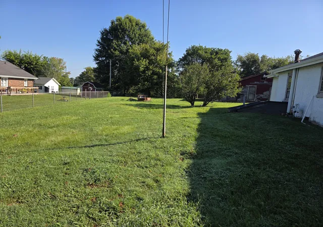 Photo 4 of Single family home for sale at 1995 Gordon Hill Pike, Corbin, KY 40701 | MLS# 25018351 | Listing updated on 2025-11-03