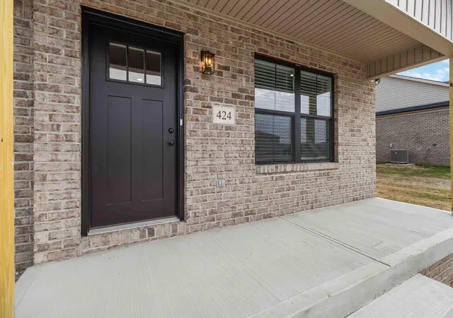 Photo 3 of Multi family home for sale at 406 Nandino Cir, Berea, KY 40403 | MLS# 25018456 | Listing updated on 2025-10-13