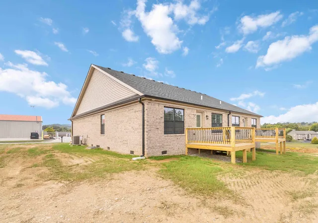 28th image of 400 Nandino Cir, Berea, KY 40403 | MLS# 25018458