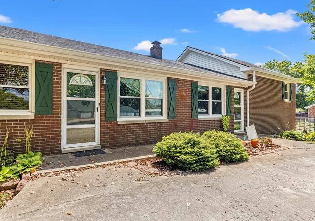 2nd image of 241 Cottonwood St, Harrodsburg, KY 40330 | MLS# 25018492