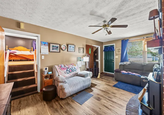 Photo 4 of Single family home for sale at 241 Cottonwood St, Harrodsburg, KY 40330 | MLS# 25018492 | Listing updated on 2025-10-27