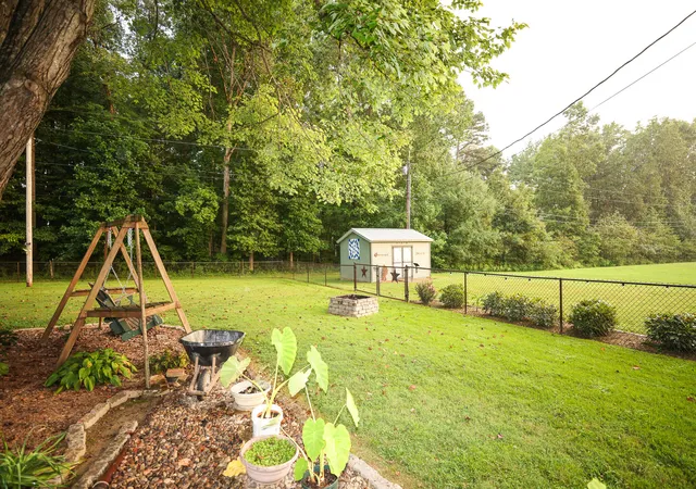 Photo 3 of Single family home for sale at 140 Tuit Acres Rd, Corbin, KY 40701 | MLS# 25018513 | Listing updated on 2025-11-03