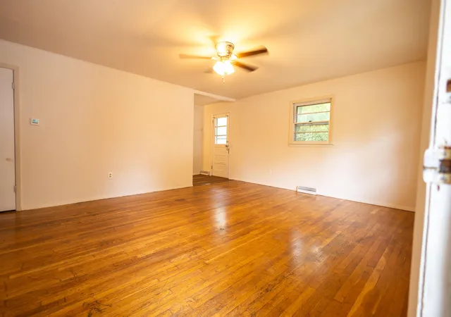 4th image of 107 Lilac Dr, Berea, KY 40403 | MLS# 25018535