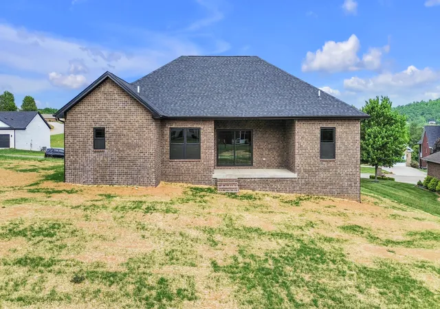 Homes for sale in Somerset, KY | 50 Muirfield Dr, Somerset, KY 42503 | MLS# 25018556