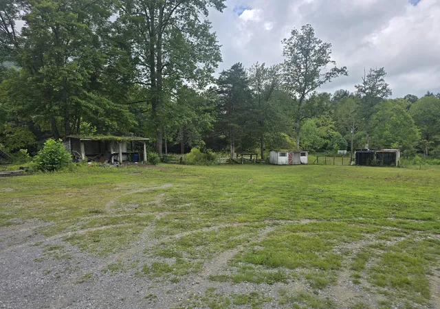 Photo 3 of House for sale at 00 Hwy 217 & 1344, Middlesboro, KY 40965 | MLS# 25018632 | Listing updated on 2025-09-23