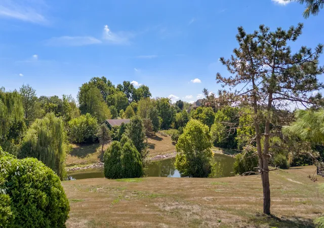 4th image of 304 Anglewood Ct, Richmond, KY 40475 | MLS# 25018689