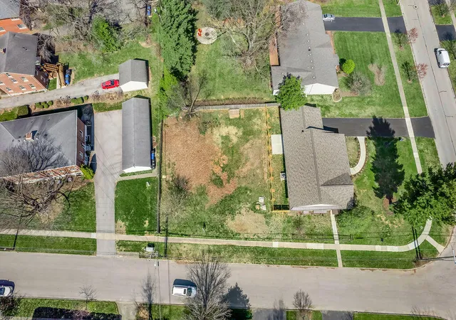 Photo 1 of Land for sale at 1805 Cochran Rd, Lexington, KY 40502 | MLS# 25018711 | Listing updated on 2025-11-07
