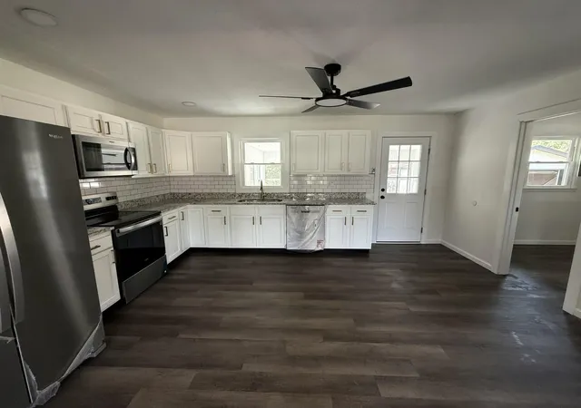 Homes for sale in Lawrenceburg, KY | 218 Forrest Dr, Lawrenceburg, KY 40342 | MLS# 25018730