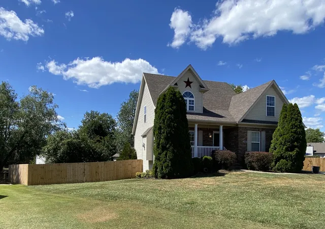 Photo 3 of Single family home for sale at 3108 Pheasant Ct, Shelbyville, KY 40065 | MLS# 25019013 | Listing updated on 2025-11-30