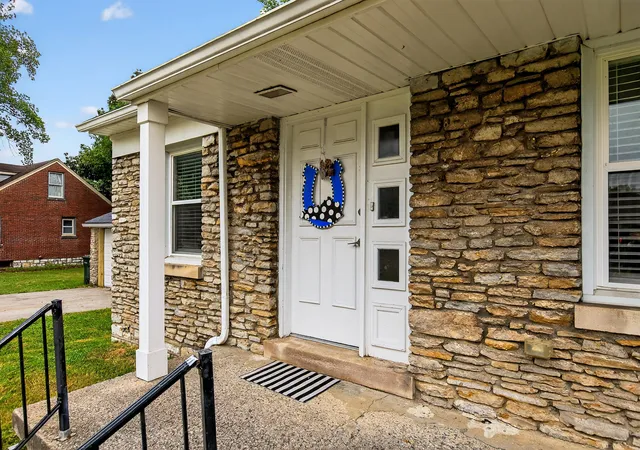 3rd image of 601 Lane Allen Rd, Lexington, KY 40504 | MLS# 25019016