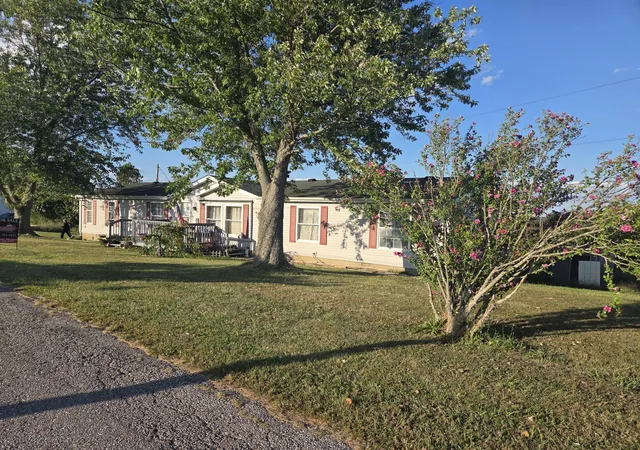 Homes for sale in Williamstown, KY | 105 Latimer Ln, Williamstown, KY 41097 | MLS# 25019024