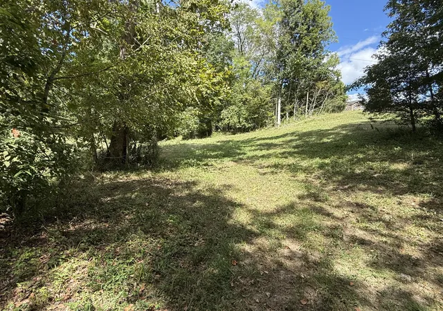 Homes for sale in Lawrenceburg, KY | 1268 Bear Creek Rd, Lawrenceburg, KY 40342 | MLS# 25019050