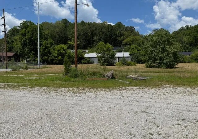1st image of 946 Hwy 52, Beattyville, KY 41311 | MLS# 25019188