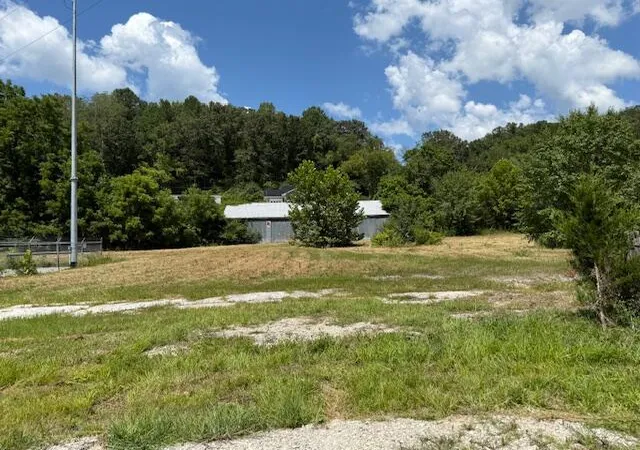 2nd image of 946 Hwy 52, Beattyville, KY 41311 | MLS# 25019188