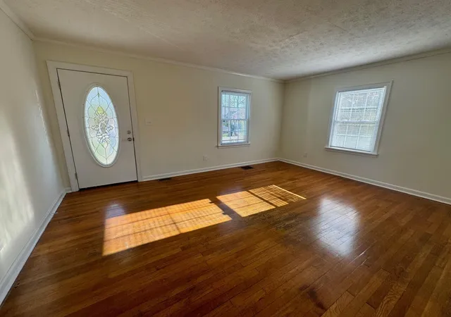 Photo 4 of Single family home for sale at 114 Bennington Ct, Richmond, KY 40475 | MLS# 25019257 | Listing updated on 2025-09-13