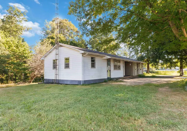 Photo 2 of Single family home for sale at 1466 Webb Ridge Rd, Russell Springs, KY 42642 | MLS# 25019285 | Listing updated on 2025-10-13