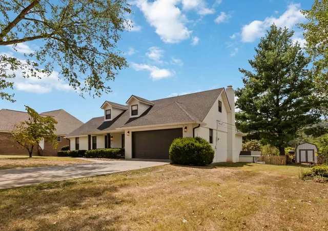 Photo 3 of Single family home for sale at 115 Palm Cir, Somerset, KY 42501 | MLS# 25019300 | Listing updated on 2025-11-04