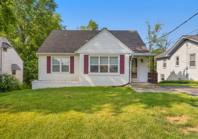 2nd image of 710 E Main St, Danville, KY 40422 | MLS# 25019331